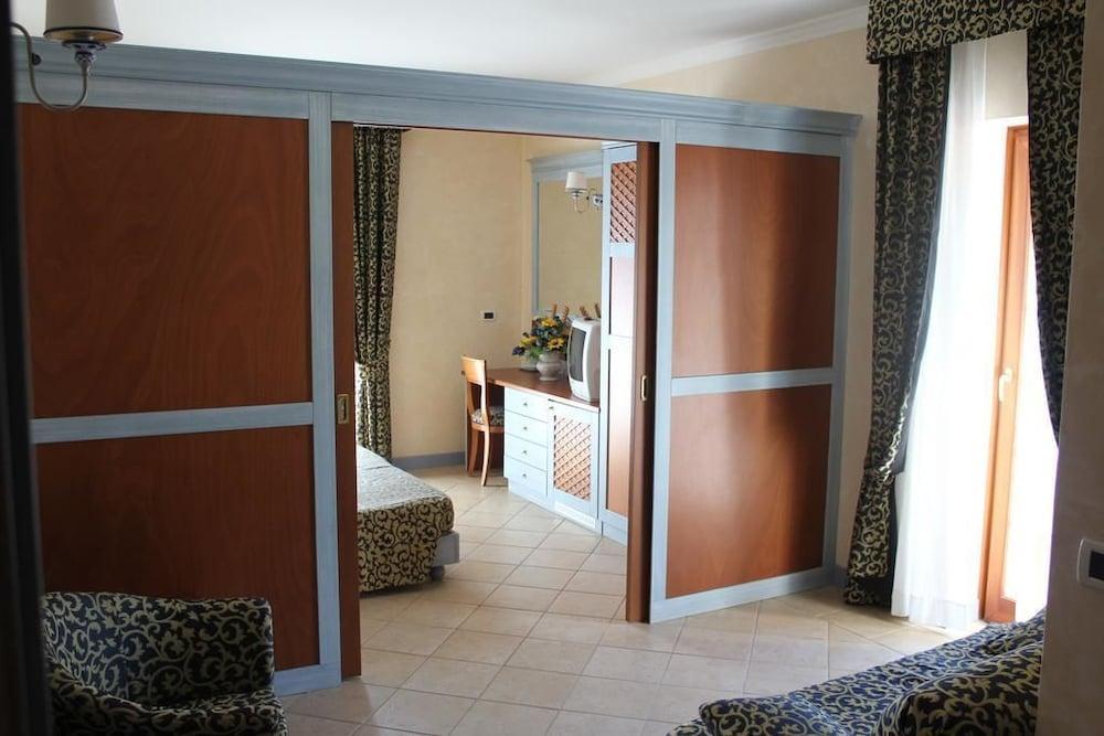Hotel Residenza Del Golfo برايا إيه ماري المظهر الخارجي الصورة
