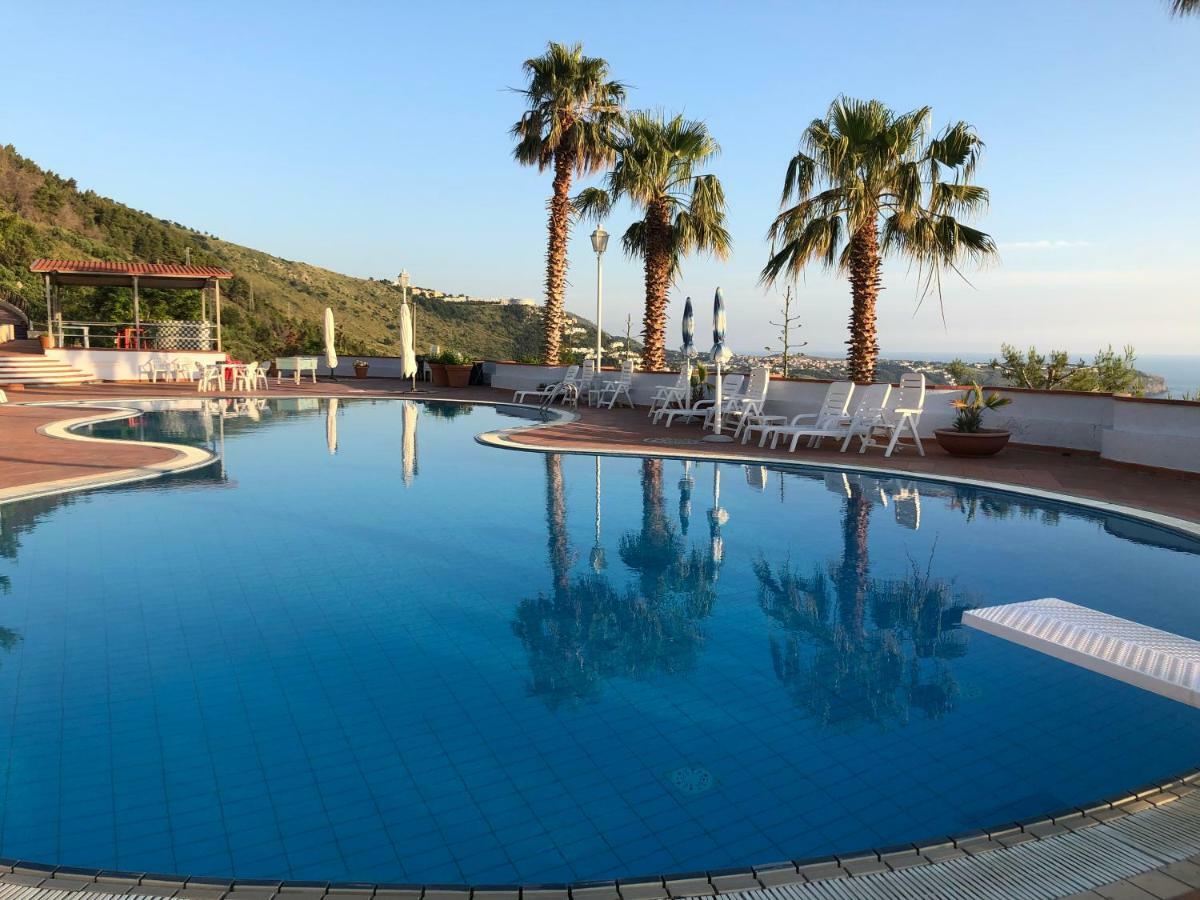 Hotel Residenza Del Golfo برايا إيه ماري المظهر الخارجي الصورة